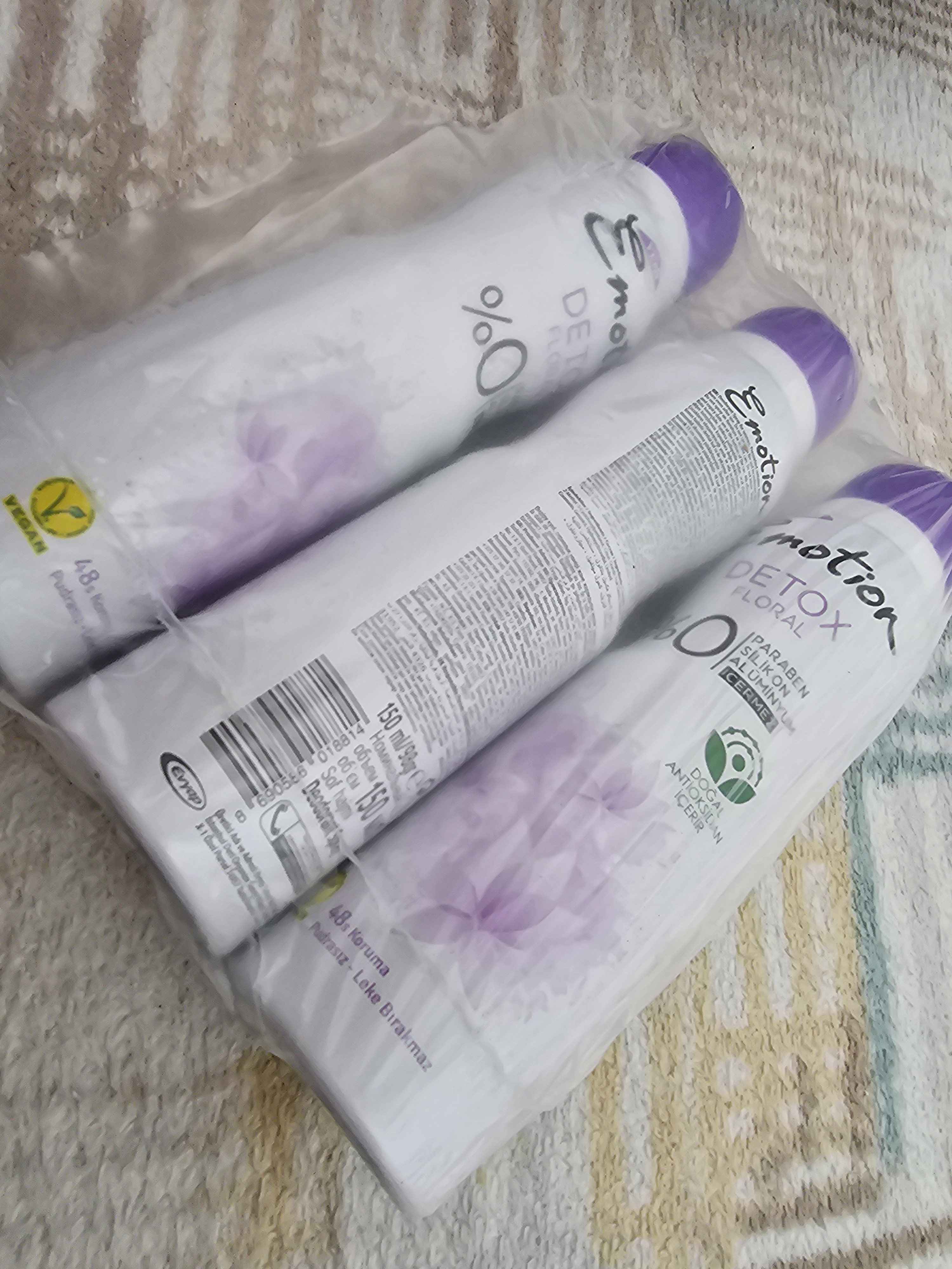دئودورانت - رول آن ایموشن اورجینال Emotion 512598-3 Detox Floral Women's Deodorant 3x150ml photo review