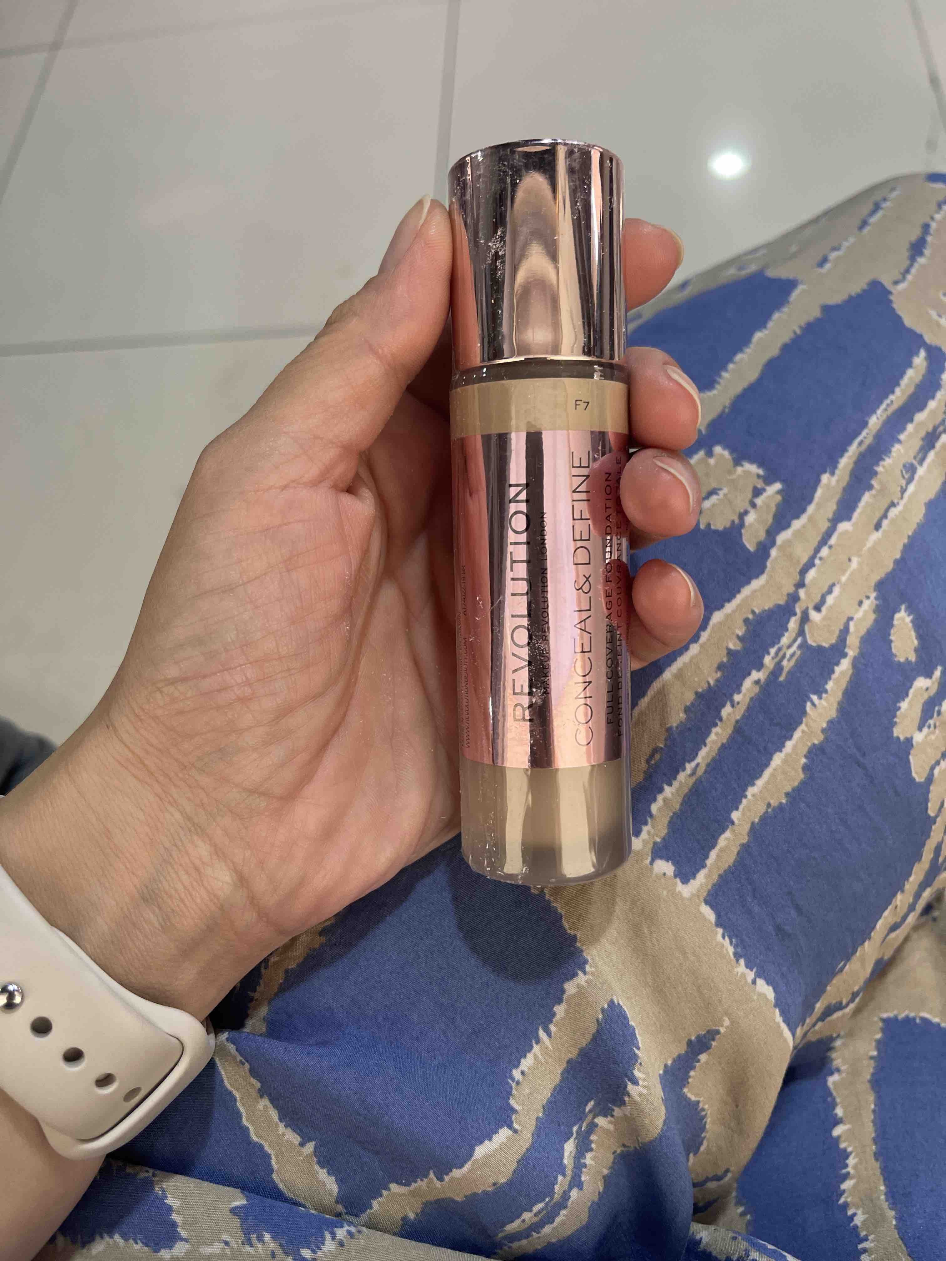 کانسیلر رولوشن اورجینال Revolution  TYC00270384026 Conceal & Define Oil-Free Foundation F7 photo review