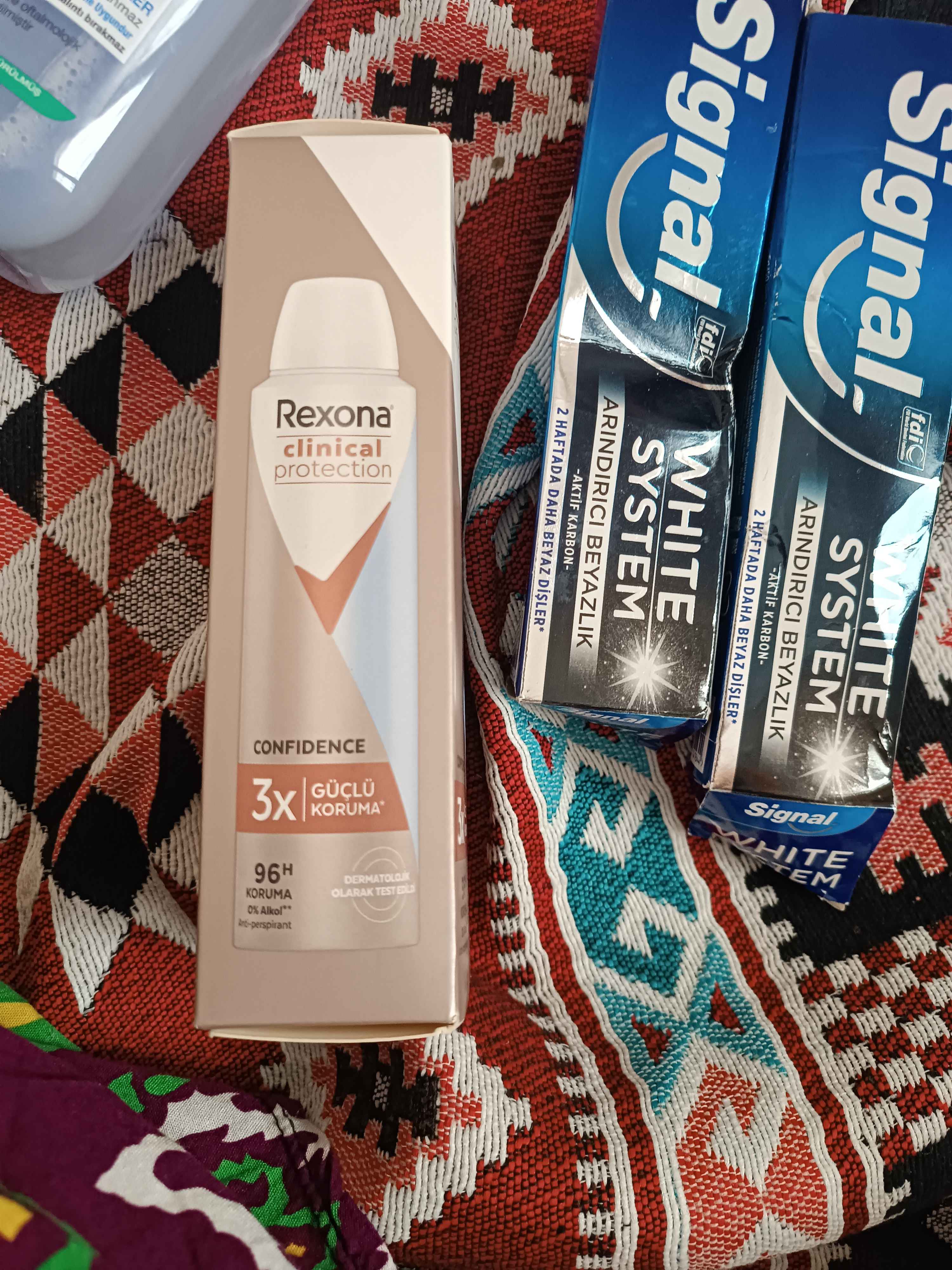 دئودورانت - رول آن رکسونا اورجینال Rexona 68781090 Clinical Protection Women's Spray Deodorant Confidence 96 Hour Protection 150 ml photo review