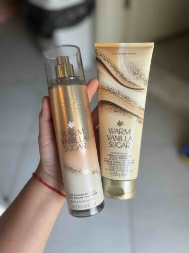 اسپری بدن خارجی اورجینال Bath & Body Works BBW26533847 Warm Vanilla Sugarbody Spray 236 ml photo review