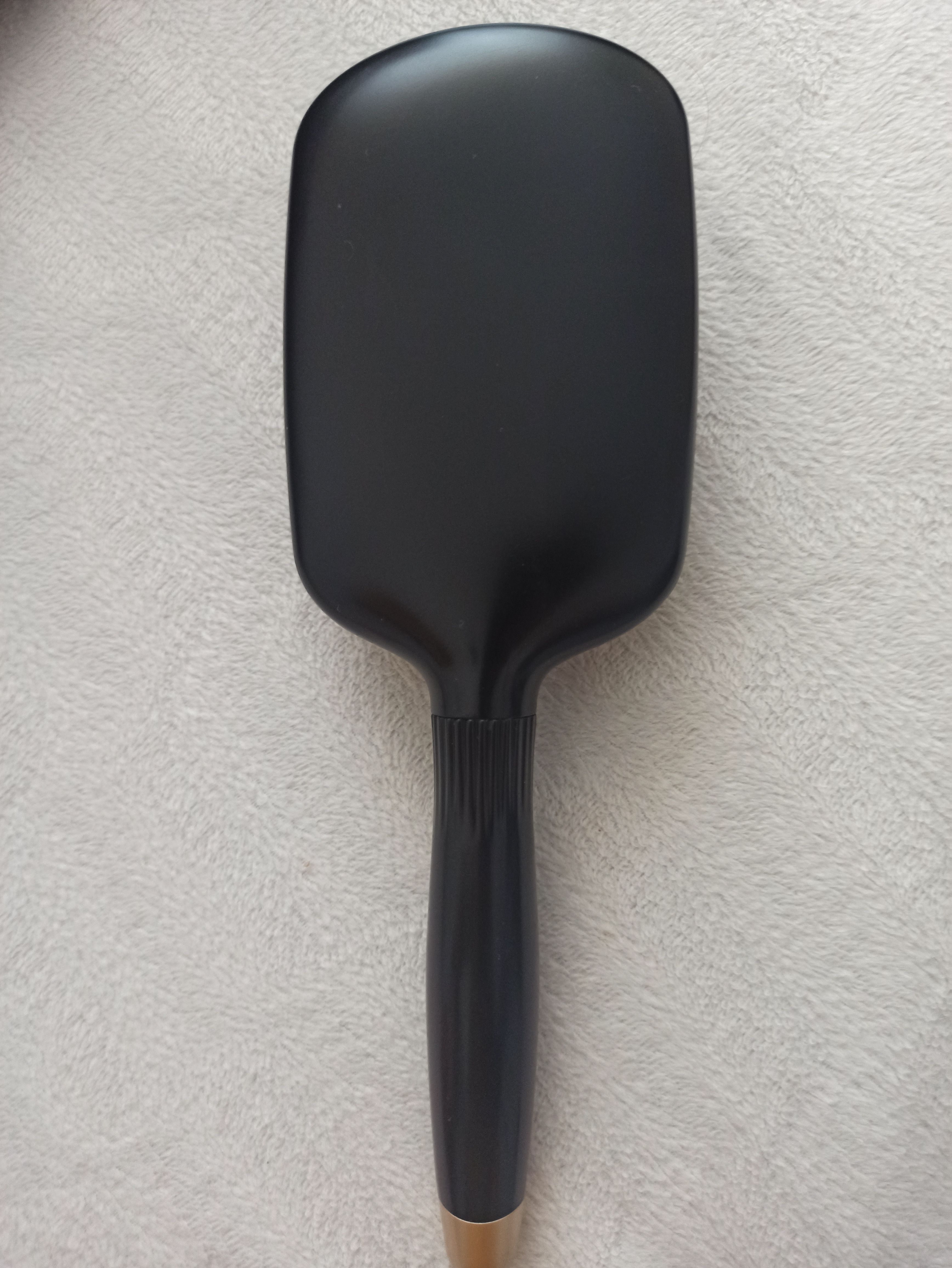 برس و شانه مو آوون اورجینال Avon 5475644 Big Hair Brush photo review