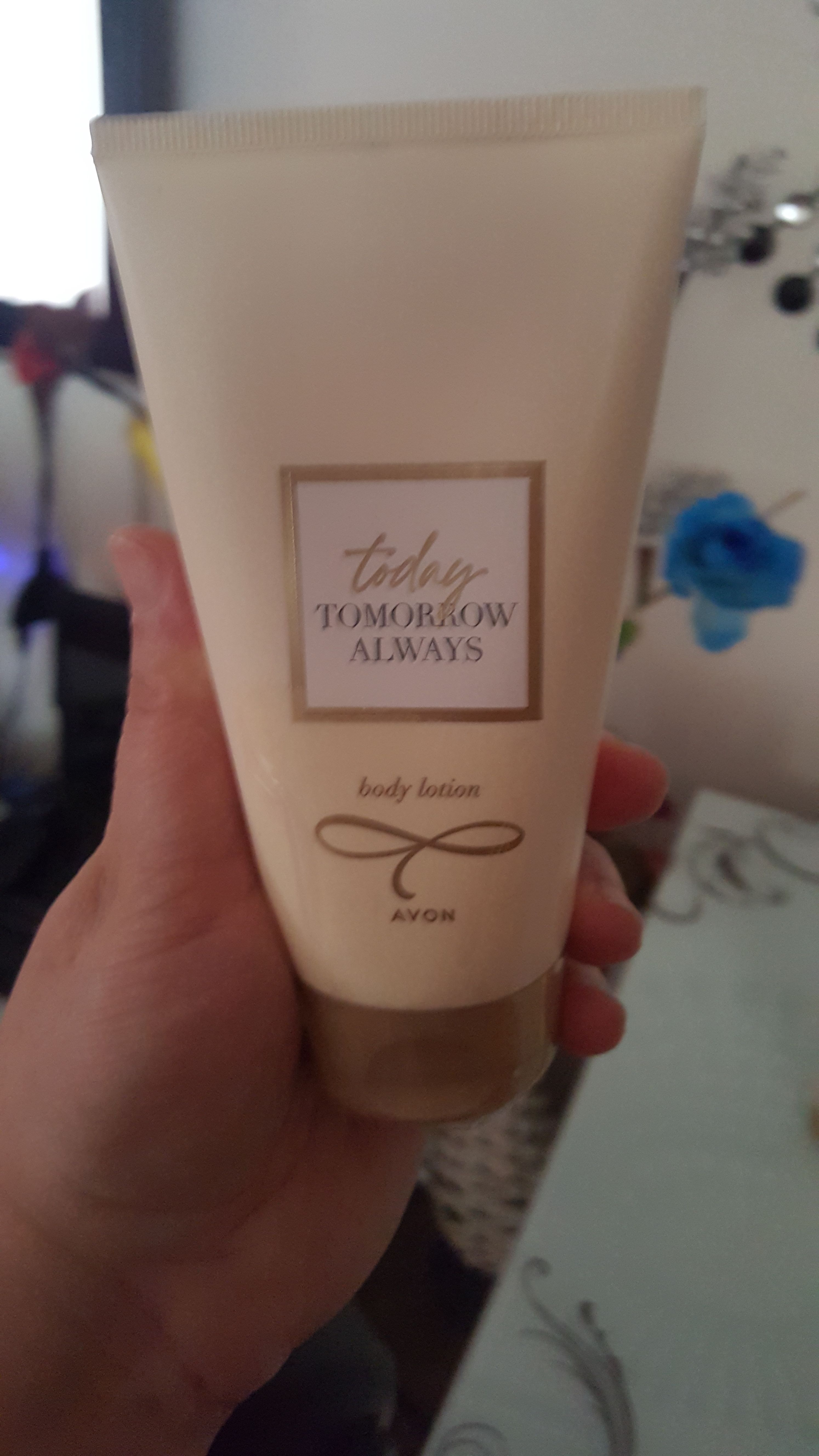 کرم بدن آوون اورجینال Avon KREM0061-3 TTA Today Women's Body Lotion 125 Ml. Set of Three photo review