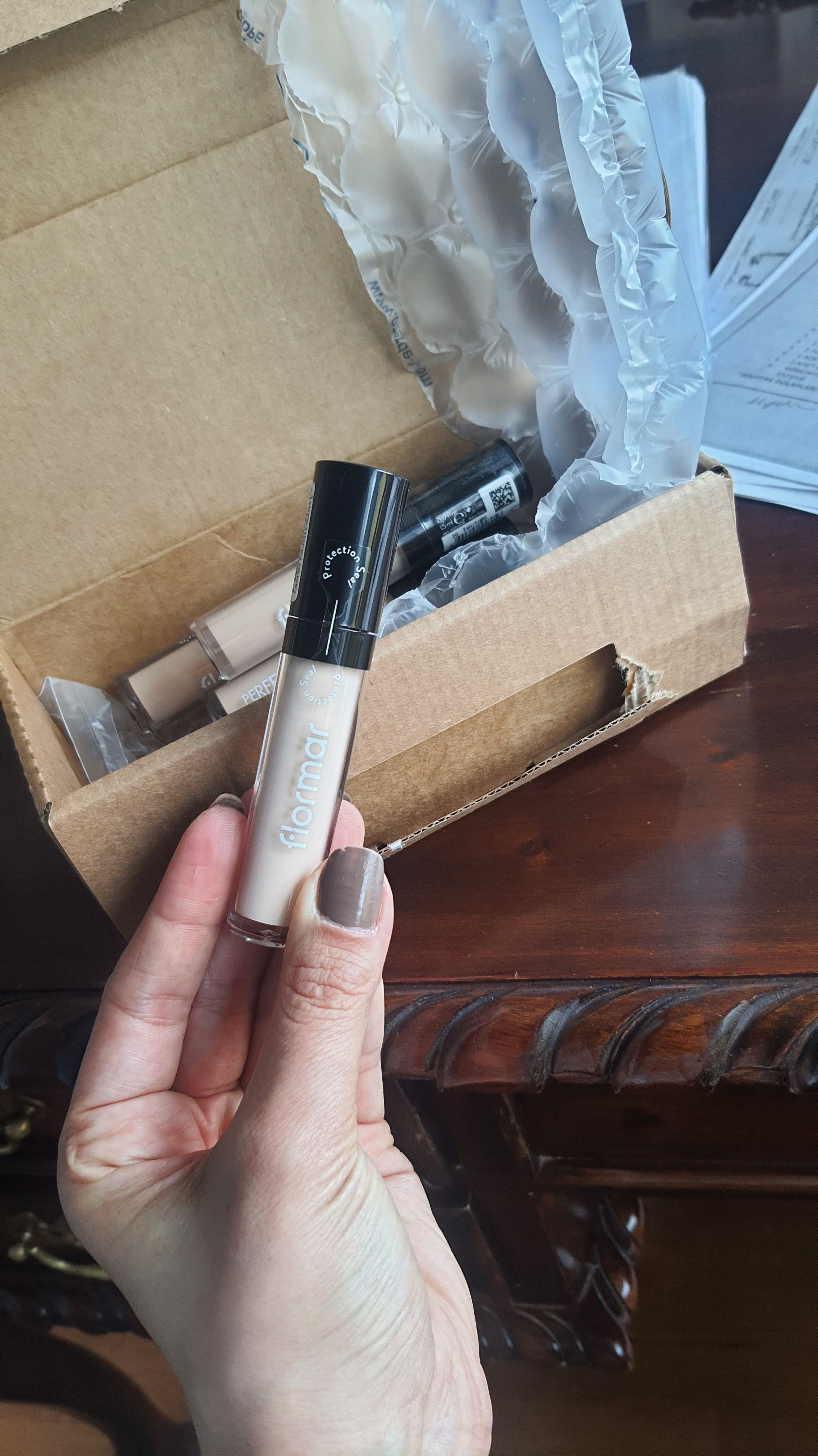 کانسیلر  فلورمار 0111034 Flormar اورجینال Liquid Concealer - Perfect Coverage Concealer - 020 Fair-Light - 8690604558056 photo review