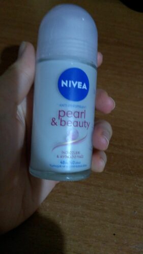 دئودورانت - رول آن نیووا اورجینال NIVEA SET.NVE.260 Women's Roll-on Deodorant Pearl&Beauty 50ml, 48 Hours Anti-perspirant Anti-Sweat Protection, X2 Pieces photo review