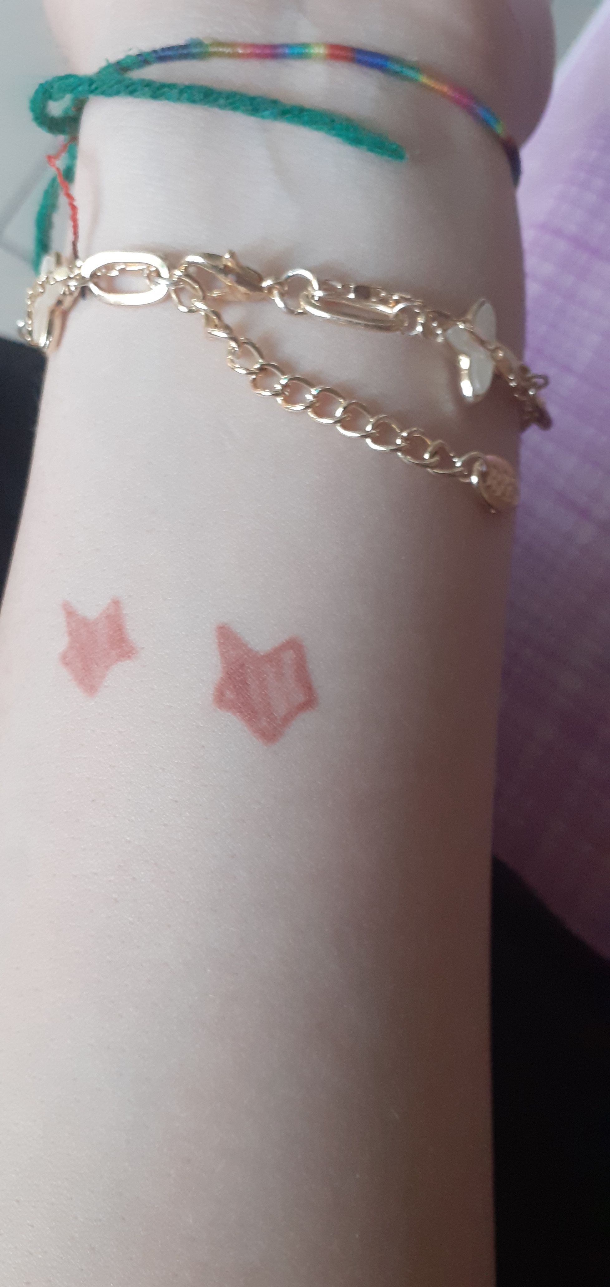 مداد لب آوون اورجینال Avon RUJ0101 Glimmerstick Lip Pencil Mystery Mauve photo review