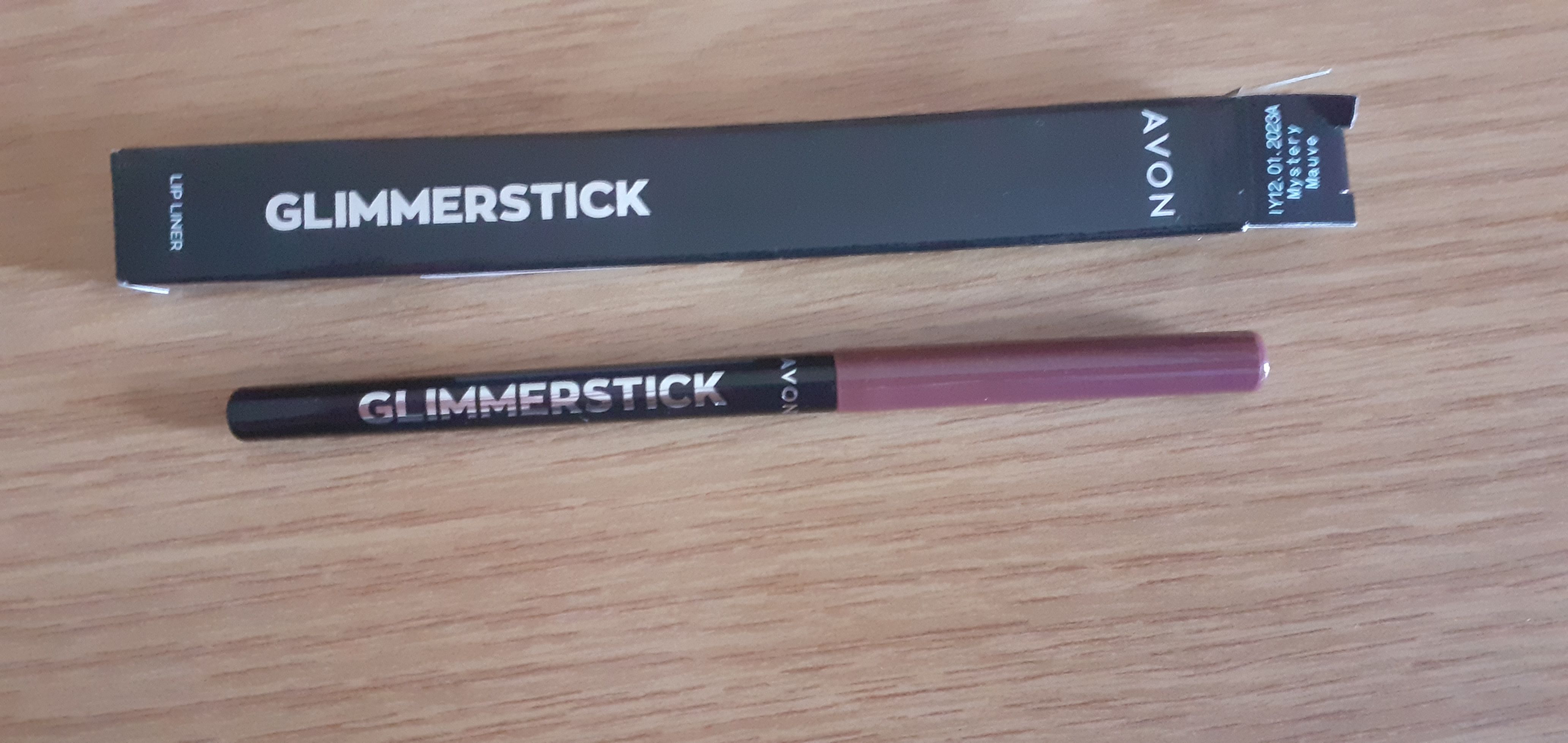 مداد لب آوون اورجینال Avon RUJ0101 Glimmerstick Lip Pencil Mystery Mauve photo review