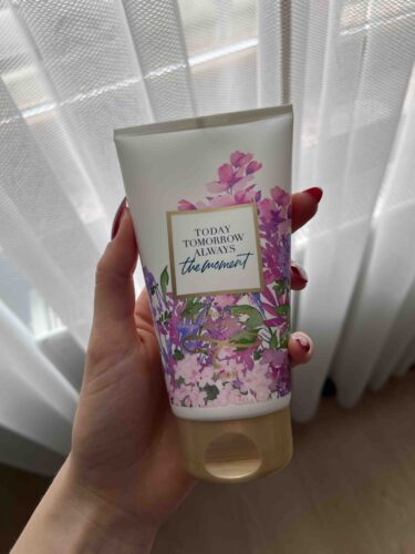 کرم بدن آوون اورجینال Avon KREM0105 Tta The Moment Body Lotion 125 Ml. photo review