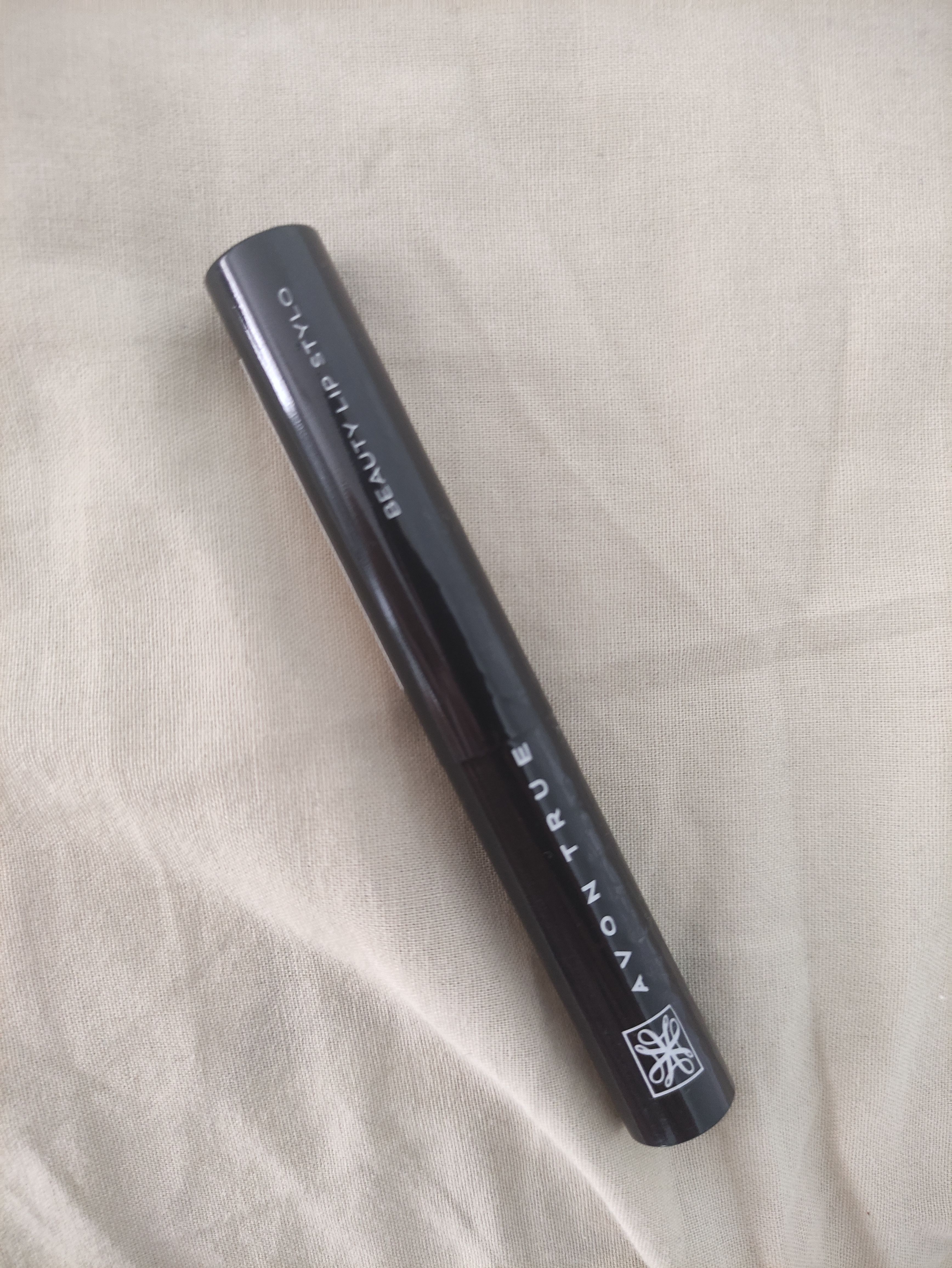 رژ لب آوون اورجینال Avon 1192040 Ultra Beauty Lipstick Stylo Totally Twing photo review