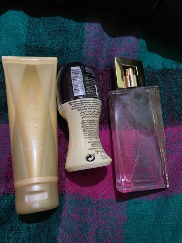 عطر آوون اورجینال Avon ÖZLM78 Attraction Edp 50ml Women's Perfume+lotion+eyeshadow Away Roll-on Set photo review