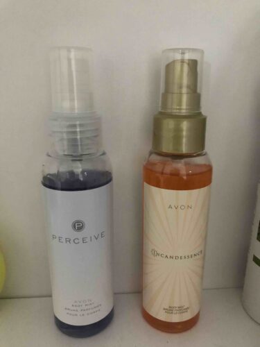 اسپری بدن آوون اورجینال Avon MPACK3022 Incandessence And Perceive Women's Body Spray Pack photo review
