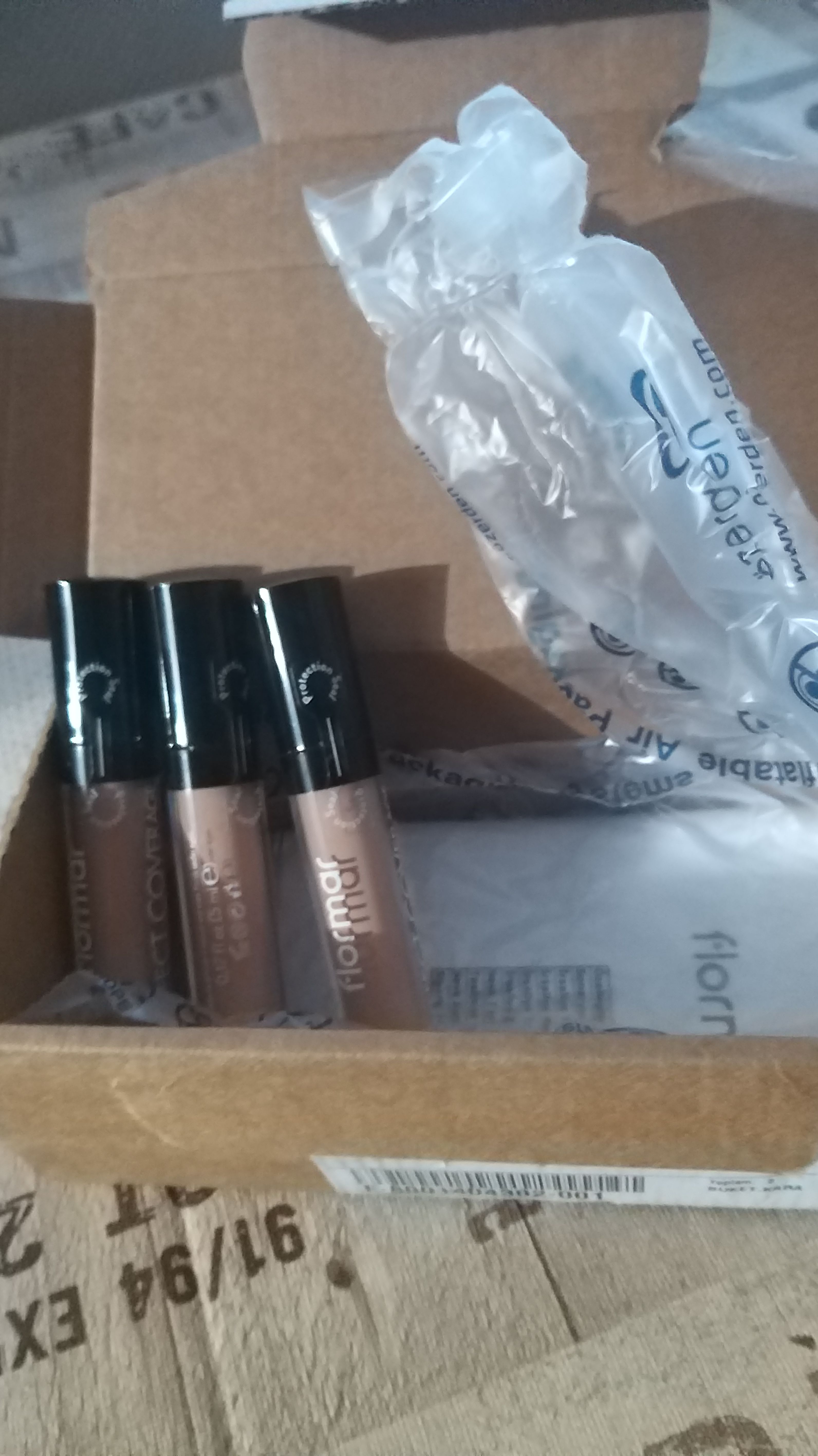 کانسیلر  فلورمار 0111034 Flormar اورجینال Liquid Concealer - Perfect Coverage Concealer - 005 Soft Beige - 8690604044986 photo review