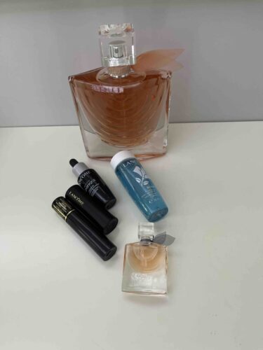 عطر لانکوم اورجینال Lancome LE222900 La Vie Est Belle Iris Absolu Eau De Parfum Edp 100 ml 3614273922975 photo review