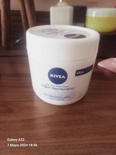 کرم بدن نیووا اورجینال NIVEA 1031166 Intensive Moisturizing Hand and Body Care Cream 400ml, 48 Hour Intensive Moisturizing, Dry Skin Types photo review