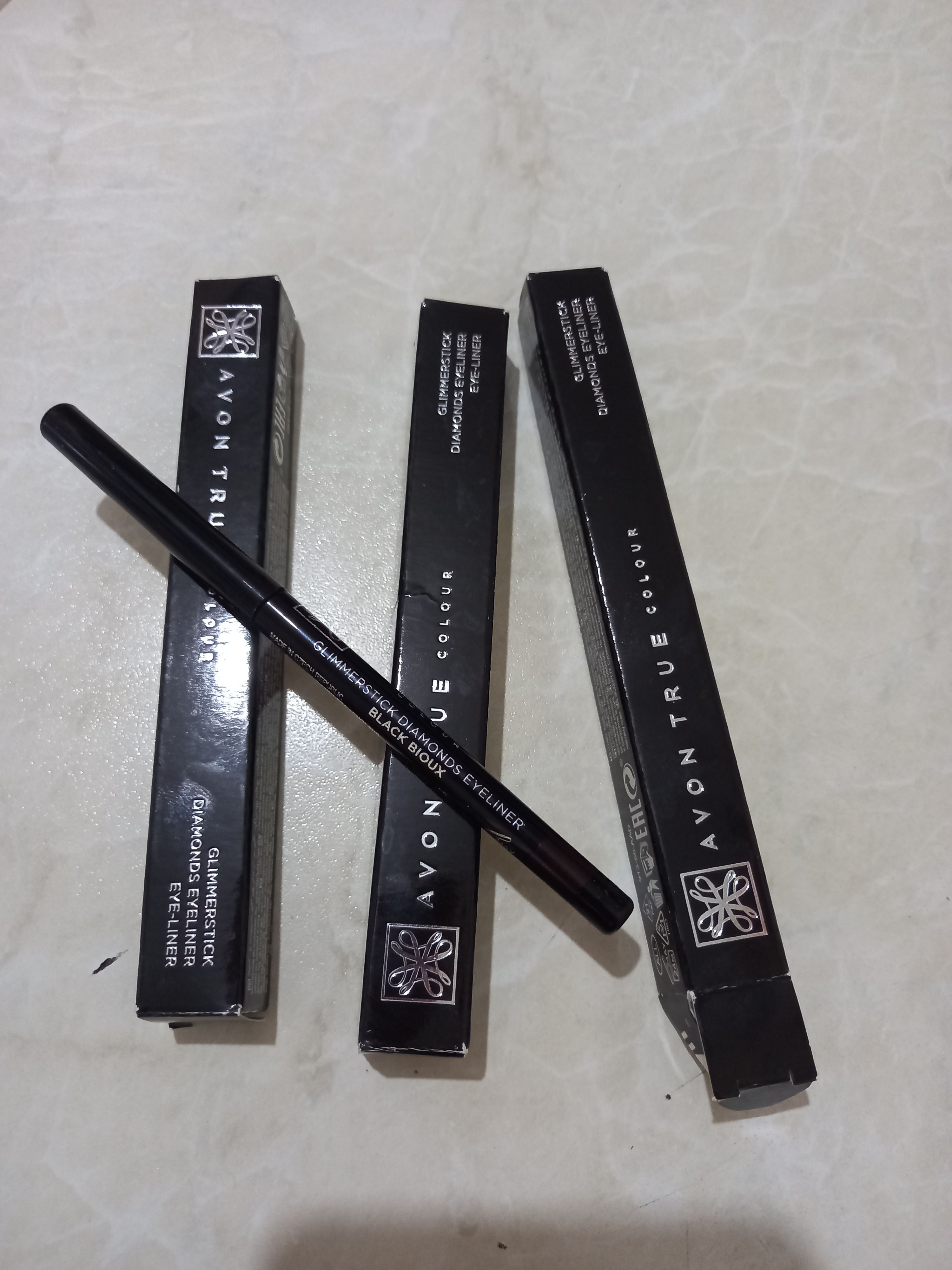 خط چشم آوون اورجینال Avon GOZ0512BX-3 Glimmersticks Shimmer Lift Waterproof Eye Pencil Black Bijoux Triple Set photo review
