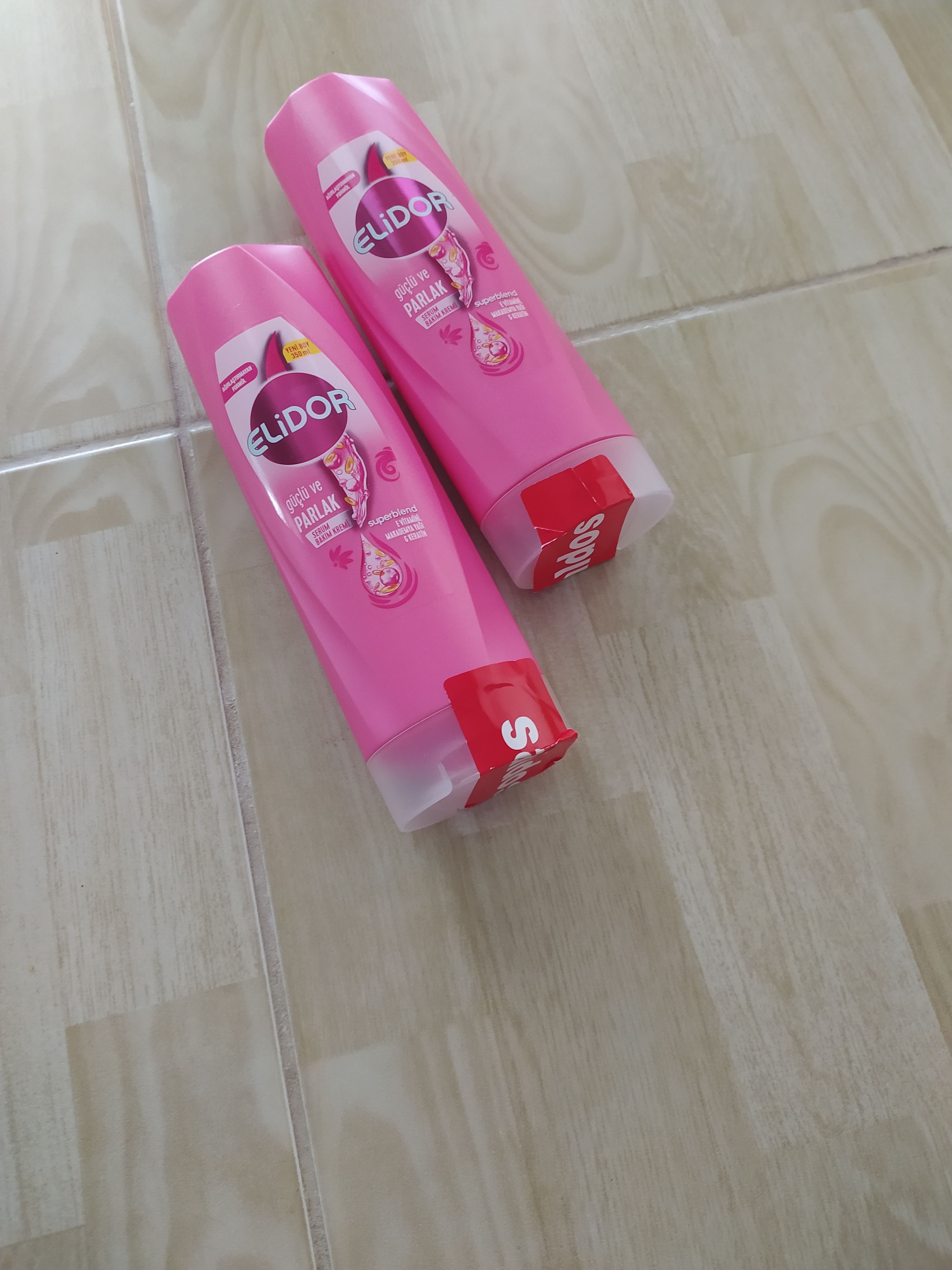 نرم کننده مو الیدور اورجینال Elidor 8683130045978 Superblend Serum Hair Care Cream Strong and Shiny Vitamin E Macadamia Oil & Keratin 350 ml photo review