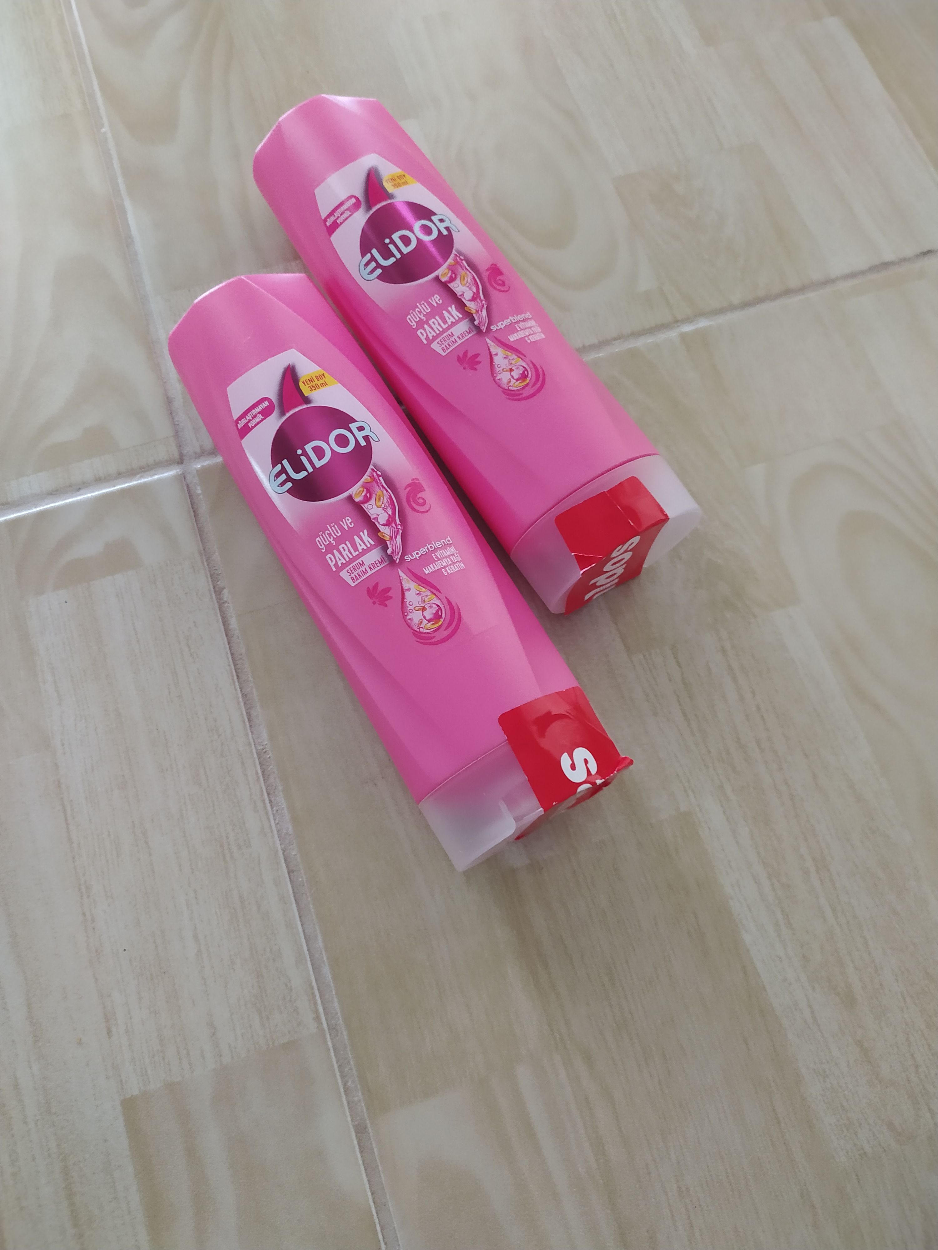 نرم کننده مو الیدور اورجینال Elidor 8683130045978 Superblend Serum Hair Care Cream Strong and Shiny Vitamin E Macadamia Oil & Keratin 350 ml photo review