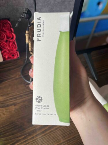 تقویت کننده فرودیا اورجینال Frudia 8803348031086 Green Grape Pore Control Tonic Green Grape Facial Tonic Pinkrain 195 ml. photo review