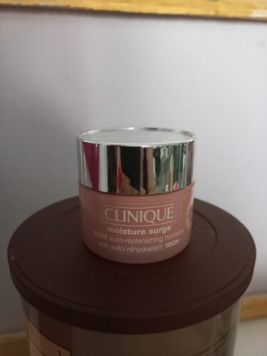 کرم صورت کلینیک اورجینال Clinique 83690 Moisture Surge™ 100 Hour Effective Moisturizing Face Cream 15ml | Aloe Vera Bioferment, Hyaluronic Acid photo review