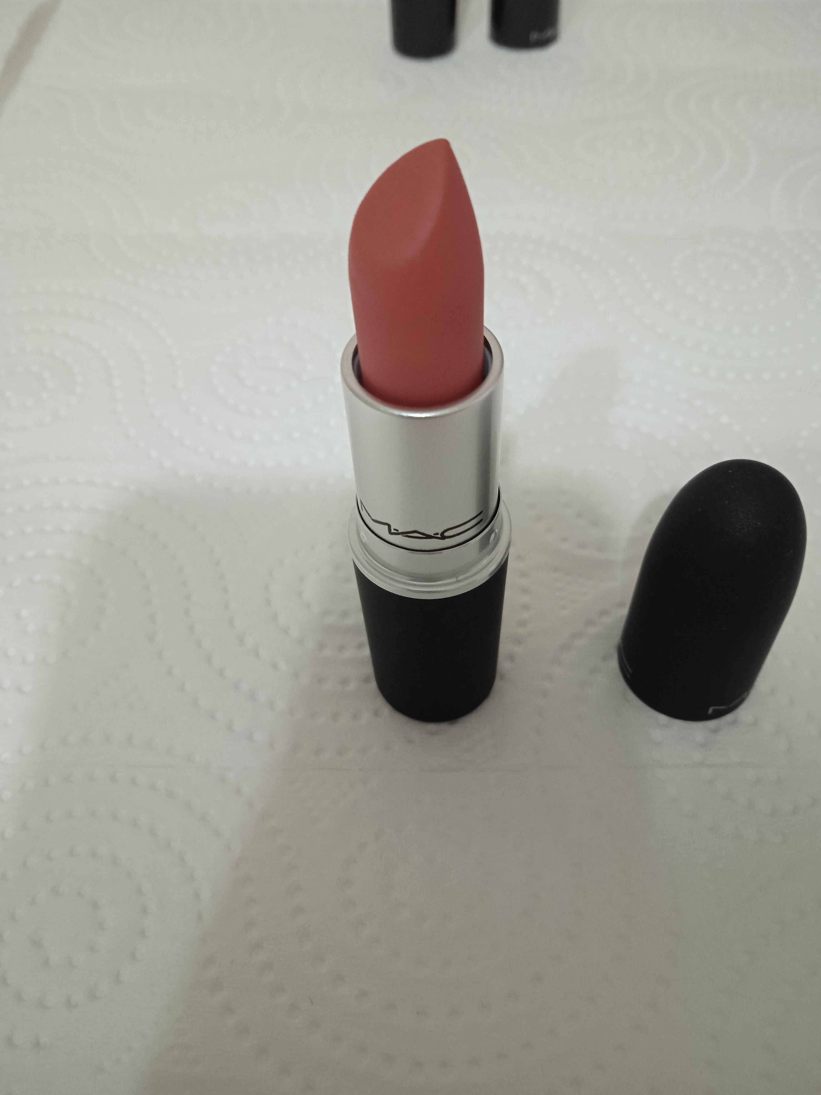 رژ لب ماک اورجینال Mac 60284 Powder Kiss Lipstick - Matte Finish Moisturizing Effect Lipstick - Mull It Over 3g photo review