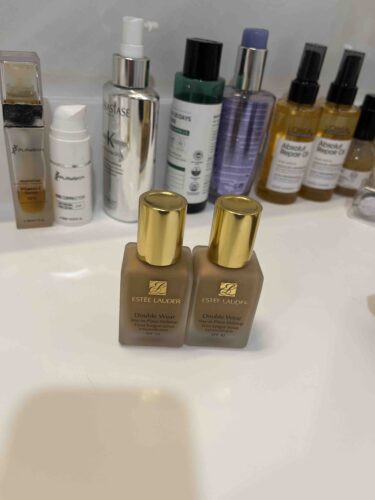 فاندیشن استی لادر اورجینال Estee Lauder 3894 Natural and Matte Finish - Double Wear Stay-in-Place Foundation SPF 10 (4N1 Shell Beige) - 30 ml photo review